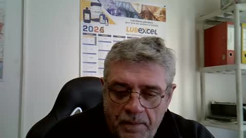 Snapshot of hippopotame17 chatting on January 9, 2025, 1:24 pm hippo online show from January 9, 2025, 1:24 pm