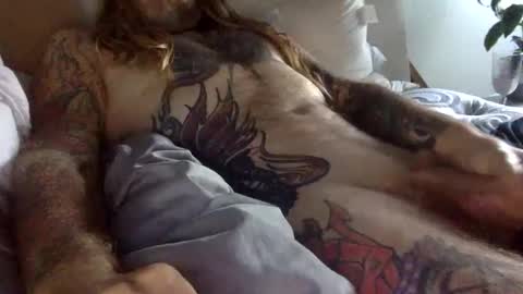 Snapshot of hippybiker chatting on December 8, 2024, 1:58 pm hippybiker online show from December 8, 2024, 1:58 pm