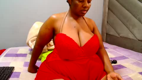 hips2sexy online show from November 19, 2025, 8:25 am