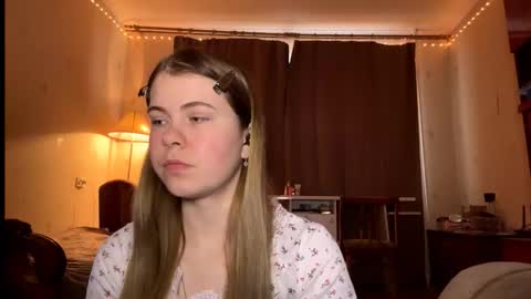 Snapshot of hirokosersen chatting on January 18, 2026, 11:47 am I am Amy ntmu Lets hit 10 Thumbs Up together online show from January 18, 2026, 11:47 am