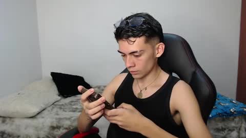 Hisokax online show from April 1, 2026, 4:35 am