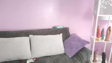 hiyakasudere_ online show from November 17, 2025, 6:46 pm