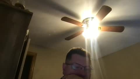 Snapshot of hmmtat chatting on January 8, 2026, 9:06 pm hmmtat online show from January 8, 2026, 9:06 pm