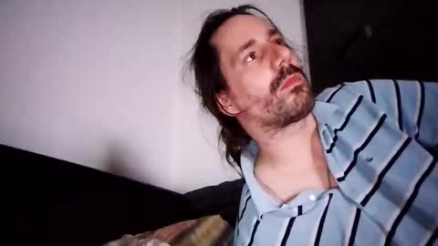 Snapshot of hmuench85 chatting on December 25, 2024, 3:50 am H online show from December 25, 2024, 3:50 am