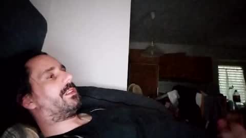 Snapshot of hmuench85 chatting on January 4, 2025, 7:34 am H online show from January 4, 2025, 7:34 am