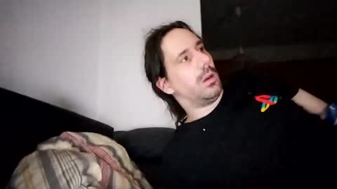 Snapshot of hmuench85 chatting on February 2, 2025, 8:13 am H online show from February 2, 2025, 8:13 am