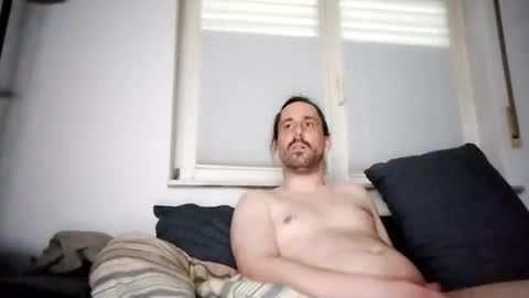 Snapshot of hmuench85 chatting on February 7, 2025, 8:22 am H online show from February 7, 2025, 8:22 am