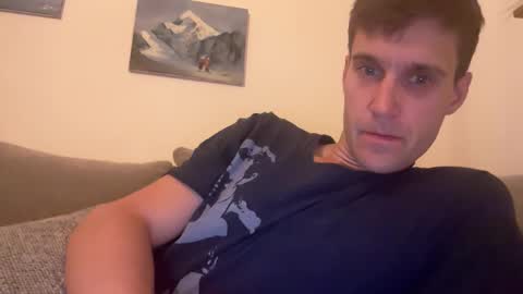 Snapshot of hobie006 chatting on March 1, 2026, 9:17 pm hobie006 online show from March 1, 2026, 9:17 pm