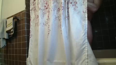 Snapshot of hockeyplayer206850 chatting on January 17, 2025, 3:53 pm Hockey Player online show from January 17, 2025, 3:53 pm