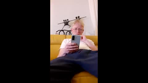 hoddermodder262716 online show from April 11, 2026, 10:58 pm