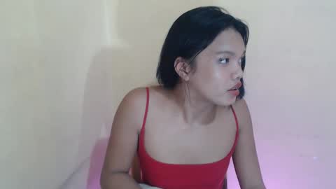 Guinevere3 online show from March 18, 2026, 3:26 pm