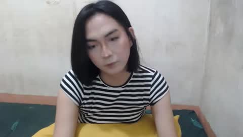 Snapshot of hoelykim chatting on May 1, 2026, 5:39 pm Kim3 online show from May 1, 2026, 5:39 pm