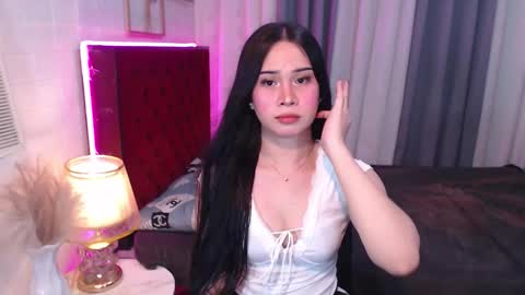 hoelymolly online show from January 11, 2026, 8:30 am