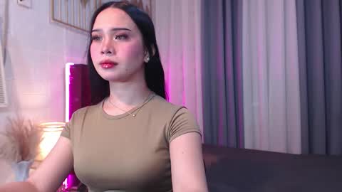 Snapshot of hoelymolly chatting on January 16, 2026, 8:29 am hoelymolly online show from January 16, 2026, 8:29 am