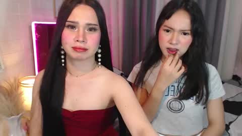 Snapshot of hoelymolly chatting on February 23, 2026, 5:43 pm hoelymolly online show from February 23, 2026, 5:43 pm