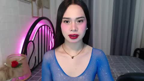 Snapshot of hoelymolly chatting on June 21, 2026, 7:05 pm hoelymolly online show from June 21, 2026, 7:05 pm