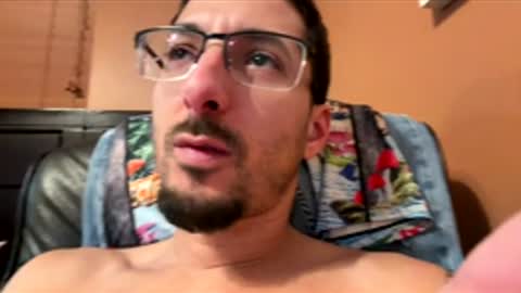 hoeskii online show from November 28, 2025, 6:49 am