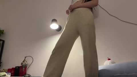 amy online show from October 26, 2025, 1:55 am