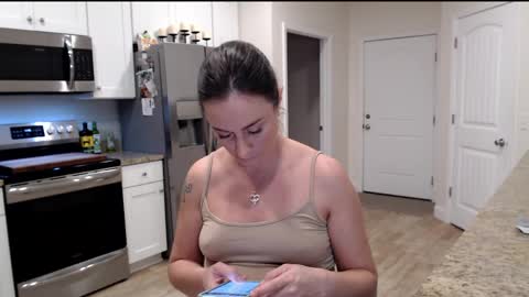 Holi Hurricane online show from April 3, 2026, 3:15 am