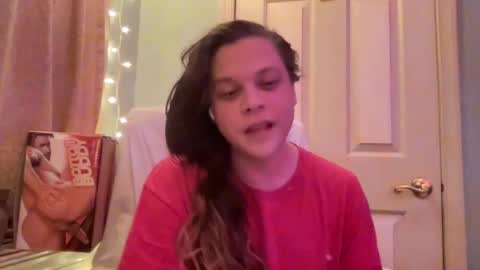 Snapshot of holly23hopefull chatting on December 17, 2024, 3:17 am Hollys Drive threw Side Of CB. online show from December 17, 2024, 3:17 am