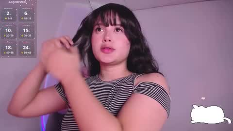Snapshot of holly_16 chatting on February 16, 2025, 12:19 am holly_16 online show from February 16, 2025, 12:19 am