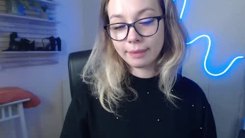 Holly online show from December 18, 2024, 10:51 am