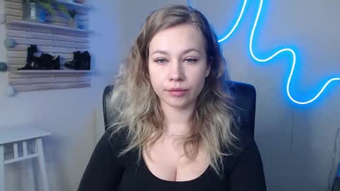 Holly online show from January 7, 2025, 4:29 am