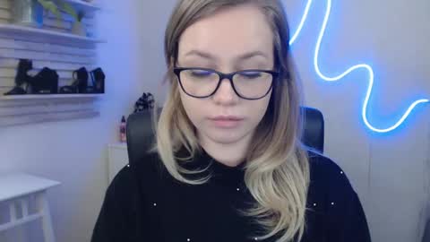 Holly online show from January 22, 2025, 9:35 am