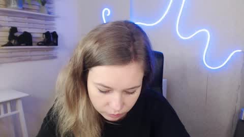 Holly online show from January 30, 2025, 8:43 am