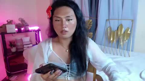 holly_maria69 online show from February 5, 2026, 6:29 am