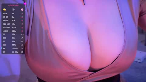 Molly online show from October 5, 2025, 3:16 am