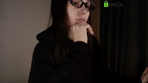 hollyextra online show from February 20, 2026, 3:01 pm