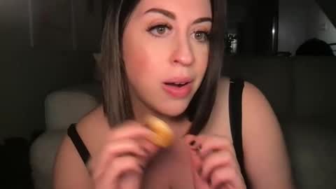 Snapshot of hollyh0x chatting on February 10, 2025, 4:52 am Holly Hox online show from February 10, 2025, 4:52 am