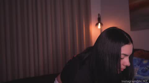 Holly Linder online show from September 10, 2025, 2:44 am