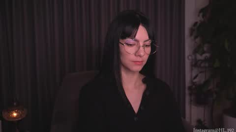 Holly Linder online show from November 13, 2025, 2:21 am