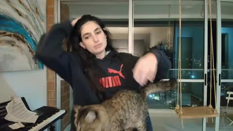 hollyshit_ online show from November 4, 2025, 12:43 am