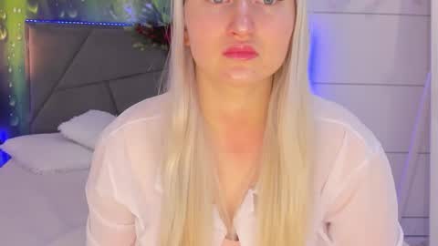 HollyTaillor online show from January 15, 2026, 6:51 am