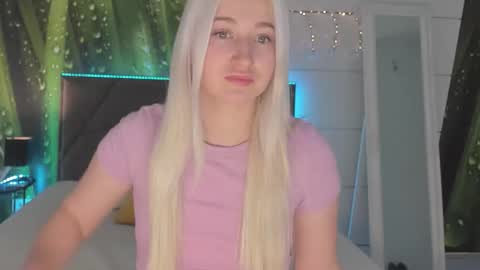 HollyTaillor online show from March 2, 2026, 6:36 am