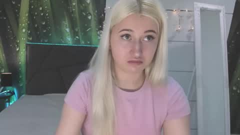 HollyTaillor online show from April 16, 2026, 5:30 am