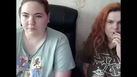 HollyXEva online show from February 8, 2026, 7:56 am