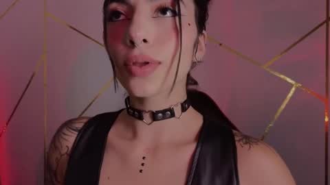 holly online show from January 14, 2026, 9:31 pm