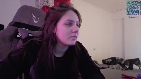 Snapshot of holy_kveta chatting on February 25, 2026, 3:27 am Kviki online show from February 25, 2026, 3:27 am