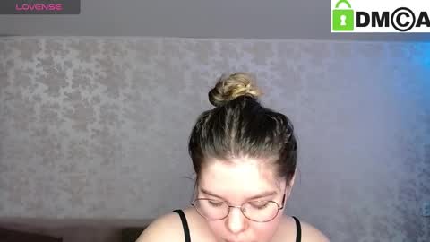 Snapshot of holy_michela chatting on January 17, 2025, 6:04 am Welcome guys Pleasure to see you all here My name is MichaelaTip menu is active Private is open online show from January 17, 2025, 6:04 am