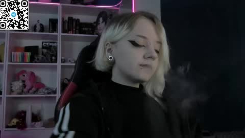 Snapshot of holy_mistresss chatting on February 27, 2026, 9:42 am holy_mistresss online show from February 27, 2026, 9:42 am