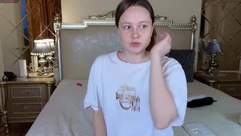 holybabydoll online show from November 29, 2025, 11:24 am