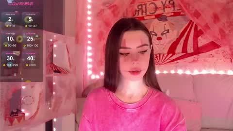 Mia online show from October 24, 2025, 3:47 am