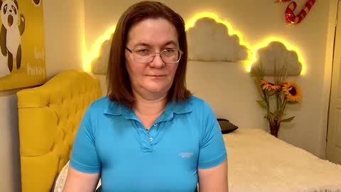 Snapshot of holymilfa chatting on February 2, 2025, 2:02 pm holymilfa online show from February 2, 2025, 2:02 pm