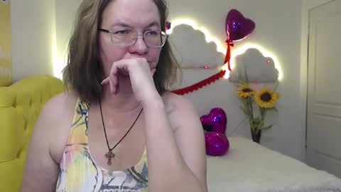 Snapshot of holymilfa chatting on February 14, 2025, 1:51 pm holymilfa online show from February 14, 2025, 1:51 pm