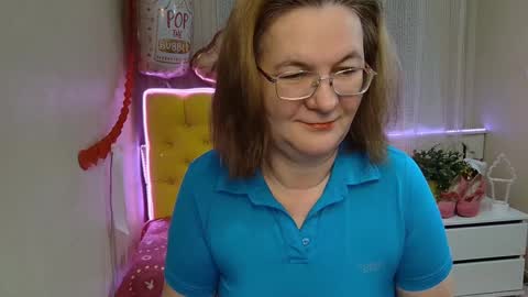 Snapshot of holymilfa chatting on March 11, 2025, 8:09 am holymilfa online show from March 11, 2025, 8:09 am