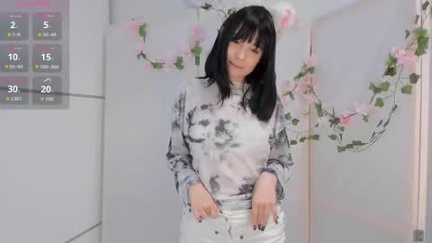 May online show from October 1, 2025, 10:49 pm